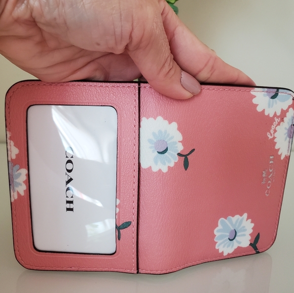 Coach Daisy Card Case In Bubblegum Multi - Picture 3 of 6